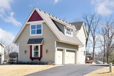 2536 N Saunders Lake Drive Minnetrista MN 55364