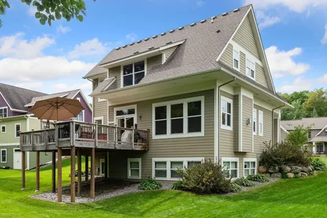 2536 N Saunders Lake Drive Minnetrista MN 55364