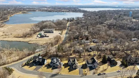 2536 N Saunders Lake Drive Minnetrista MN 55364