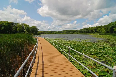 2536 N Saunders Lake Drive Minnetrista MN 55364