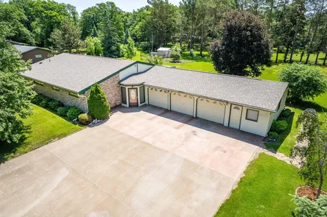 1043 Woodland Loop Fergus Falls MN 56537