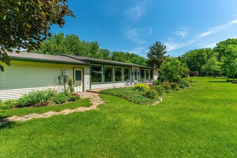 1043 Woodland Loop Fergus Falls MN 56537