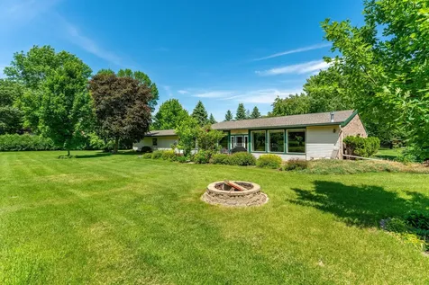 1043 Woodland Loop Fergus Falls MN 56537
