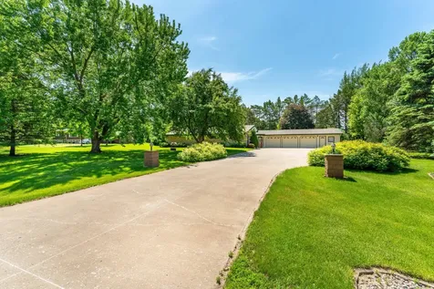 1043 Woodland Loop Fergus Falls MN 56537