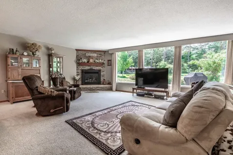 1043 Woodland Loop Fergus Falls MN 56537