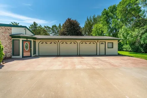 1043 Woodland Loop Fergus Falls MN 56537