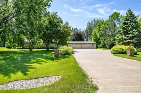 1043 Woodland Loop Fergus Falls MN 56537