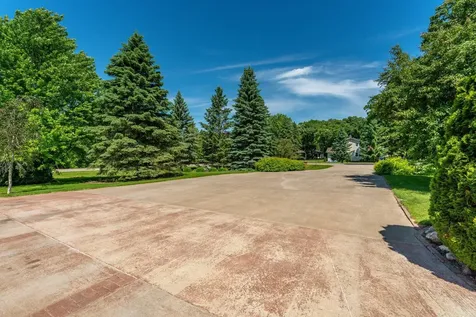 1043 Woodland Loop Fergus Falls MN 56537