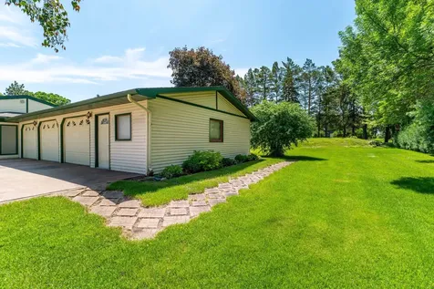1043 Woodland Loop Fergus Falls MN 56537