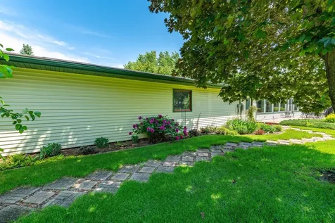 1043 Woodland Loop Fergus Falls MN 56537