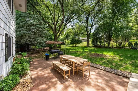 768 Lower Colonial Drive Mendota Heights MN 55118