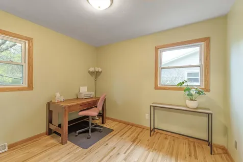 533 Maple Lane Moorhead MN 56560