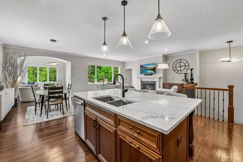 4258 Creekside Way Minnetrista MN 55331