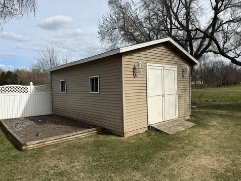 701 Lincoln Street Lisbon ND 58054