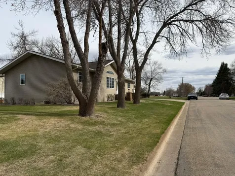 701 Lincoln Street Lisbon ND 58054