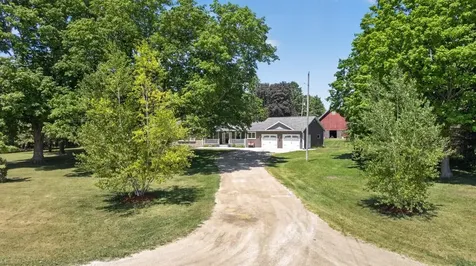 8405 50th Street SE Eyota MN 55934