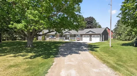 8405 50th Street SE Eyota MN 55934