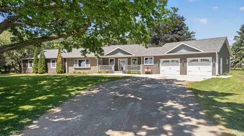 8405 50th Street SE Eyota MN 55934
