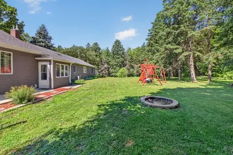 8405 50th Street SE Eyota MN 55934