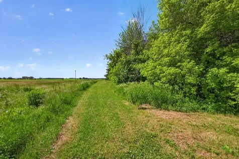 8405 50th Street SE Eyota MN 55934