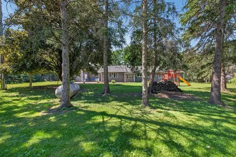 8405 50th Street SE Eyota MN 55934