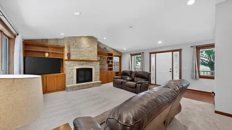 8405 50th Street SE Eyota MN 55934
