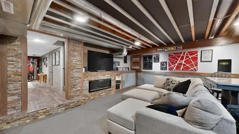 8405 50th Street SE Eyota MN 55934