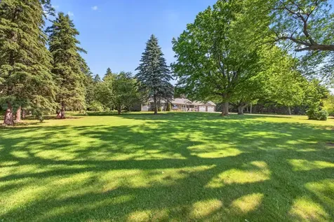 8405 50th Street SE Eyota MN 55934