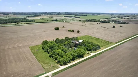 8405 50th Street SE Eyota MN 55934