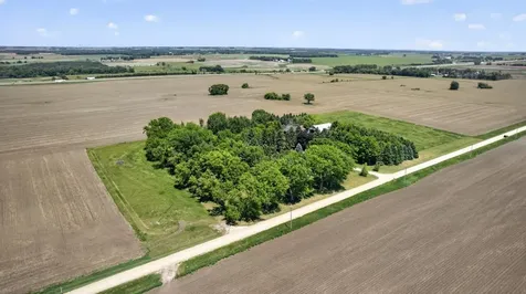8405 50th Street SE Eyota MN 55934