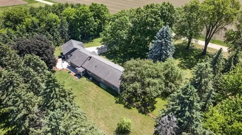 8405 50th Street SE Eyota MN 55934