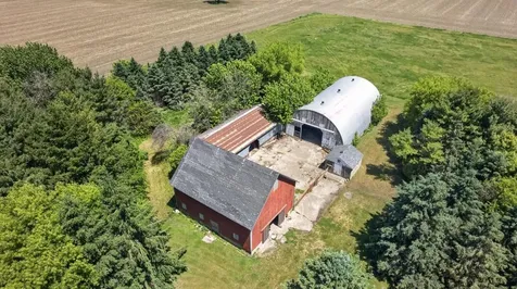 8405 50th Street SE Eyota MN 55934