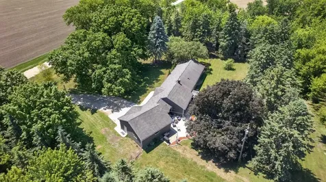 8405 50th Street SE Eyota MN 55934