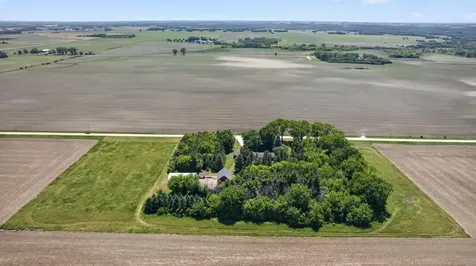 8405 50th Street SE Eyota MN 55934