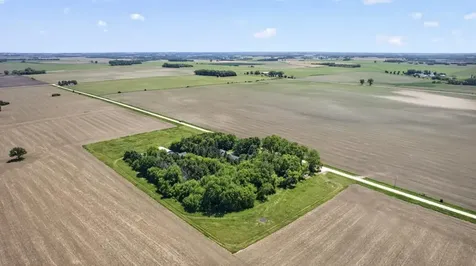 8405 50th Street SE Eyota MN 55934