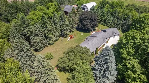 8405 50th Street SE Eyota MN 55934