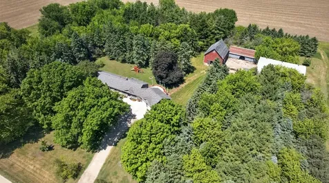 8405 50th Street SE Eyota MN 55934