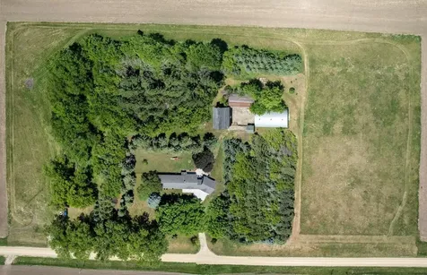 8405 50th Street SE Eyota MN 55934