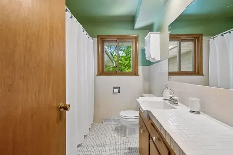 10643 Vessey Road Bloomington MN 55437