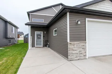 3914 31st Street S Moorhead MN 56560