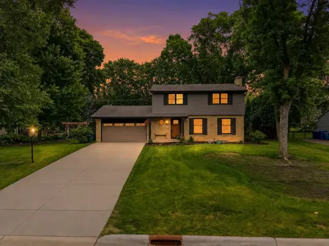 2400 Cavell Avenue N Golden Valley MN 55427