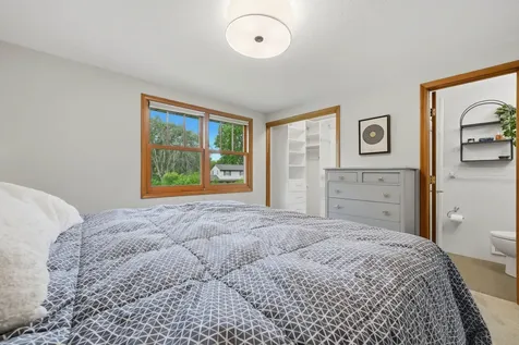 2400 Cavell Avenue N Golden Valley MN 55427