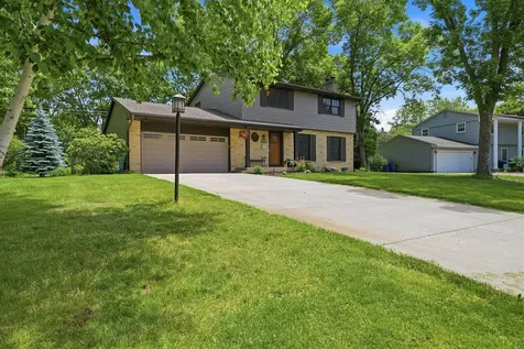 2400 Cavell Avenue N Golden Valley MN 55427