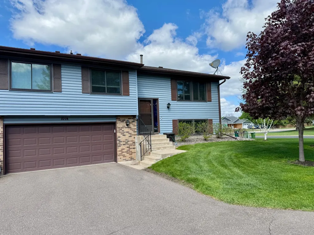 1014 122nd Avenue NE Blaine MN 55434