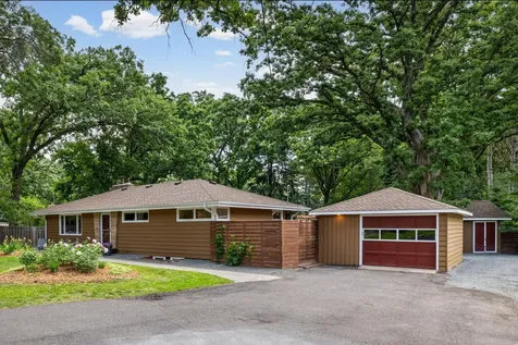 350 Arcwood Road Mahtomedi MN 55115
