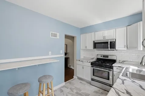 1108 Oakdale Avenue West Saint Paul MN 55118