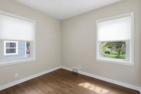 1108 Oakdale Avenue West Saint Paul MN 55118