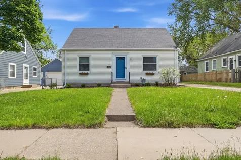 1108 Oakdale Avenue West Saint Paul MN 55118