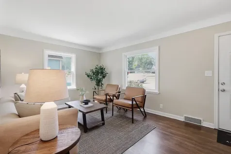 1108 Oakdale Avenue West Saint Paul MN 55118