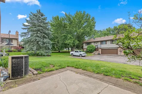 792 Tanglewood Drive Shoreview MN 55126
